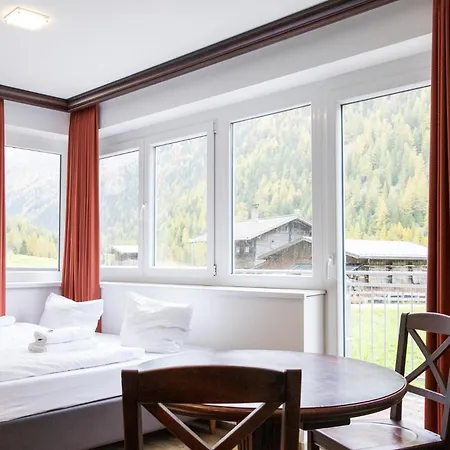 International House Mit Bergblick Zw 1 *